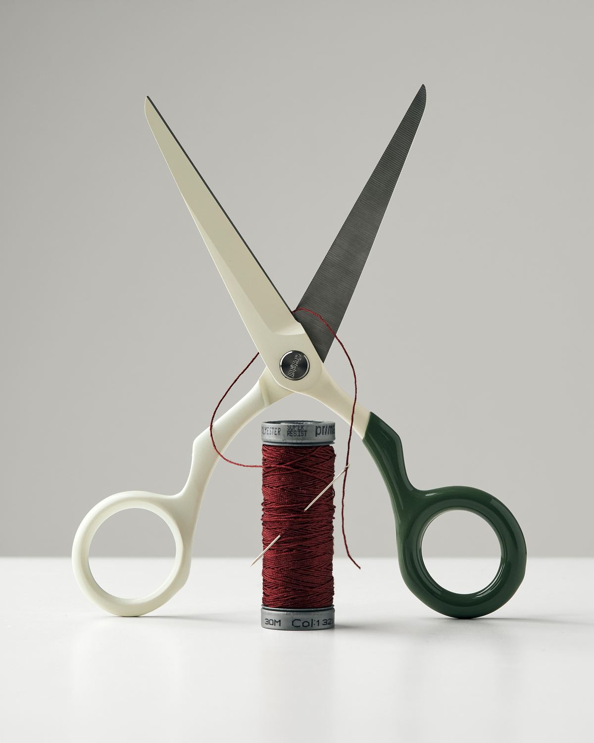 Spectra Scissors: Red + White