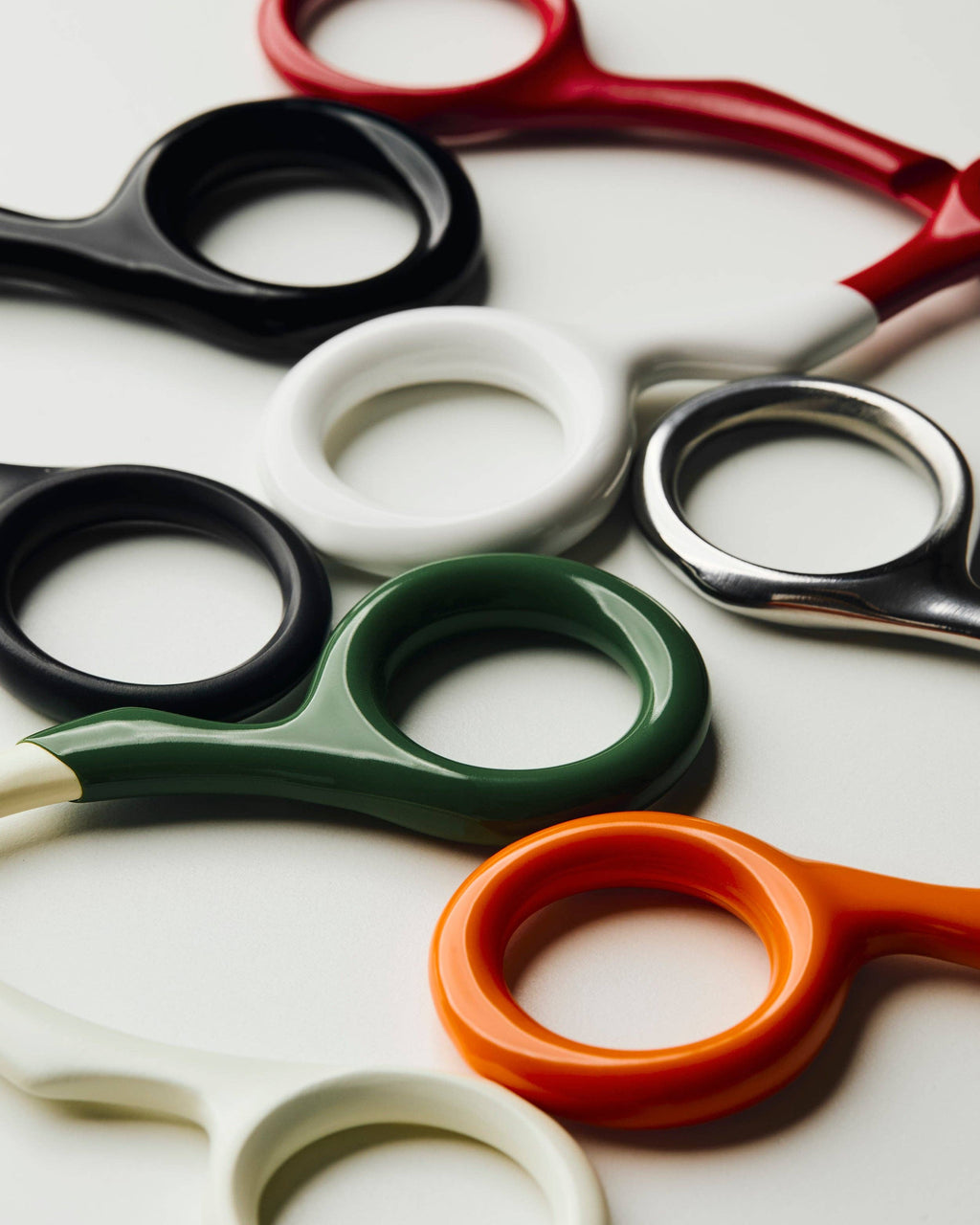 Spectra Scissors: Red + White