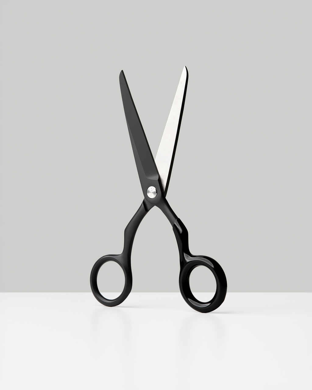 Spectra Scissors: Cream + Forest Green